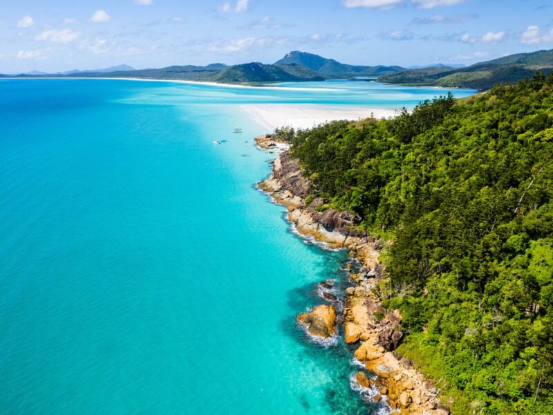 Co wpływa na długość lotu do Australii?