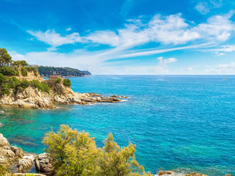 Co wpływa na długość lotu do Hiszpanii?