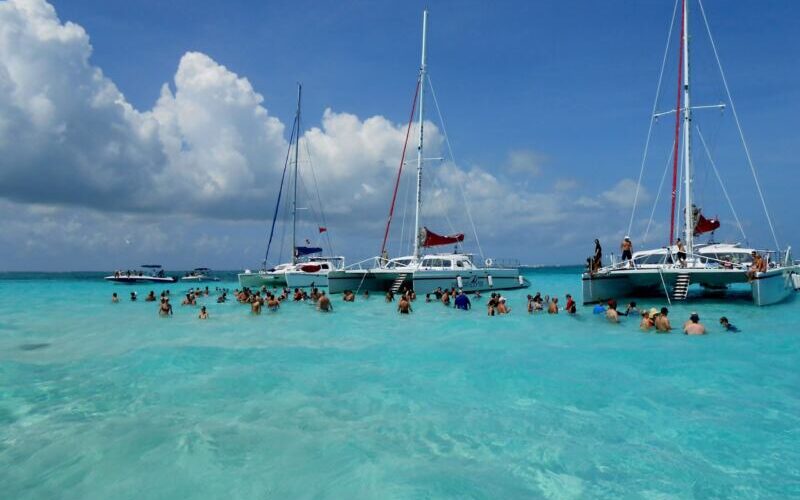 Kajmany - ile trwa lot? Ile czasu leci się na Kajmany