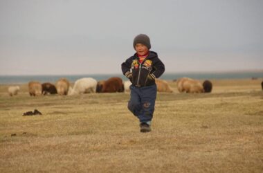 Kirgistan - ile trwa lot? Ile czasu leci się do Kirgistanu