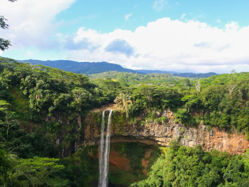 Czy są loty bezpośrednie z Polski na Mauritius i ile mogą trwać?